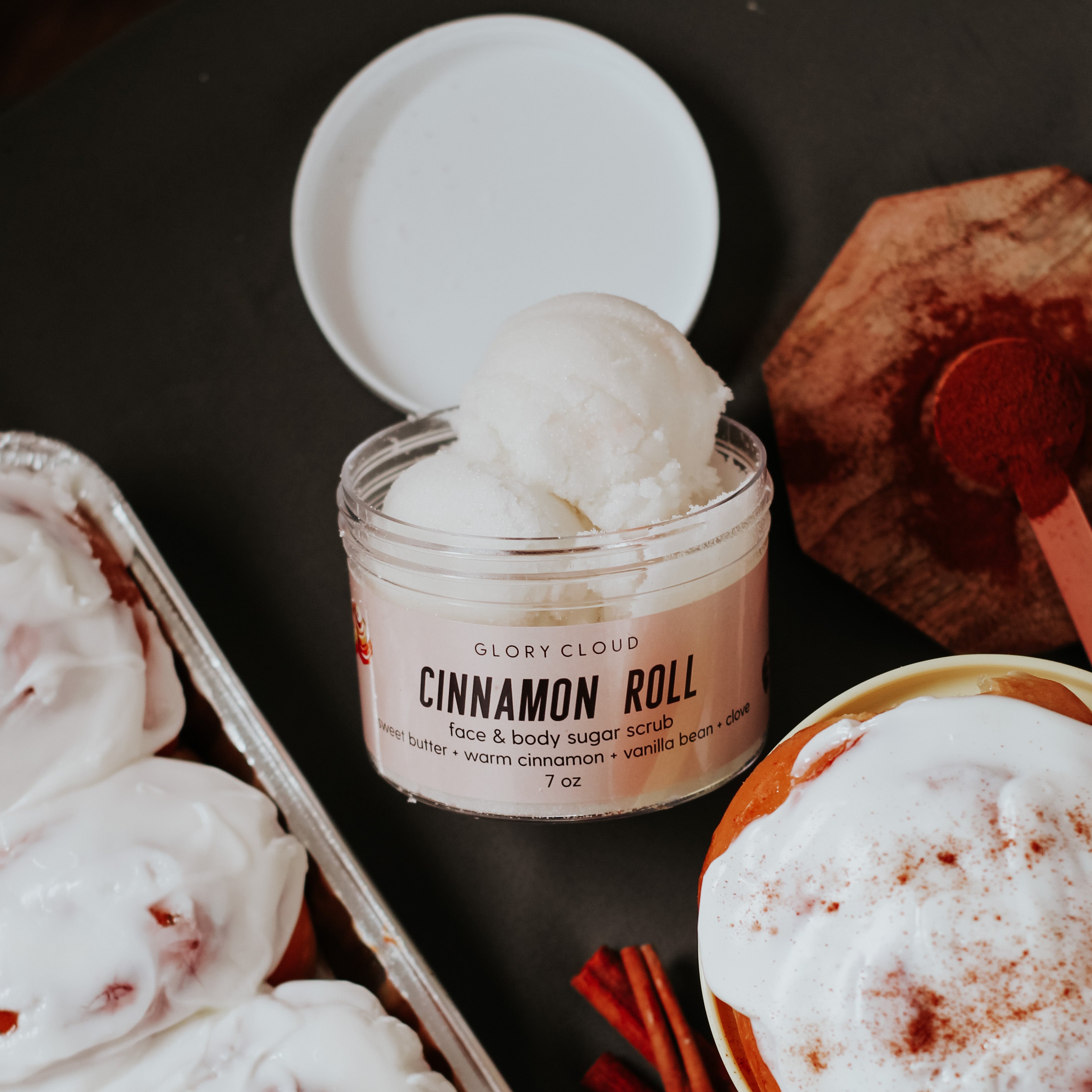 Cinnamon Roll - Cloud Scrub
