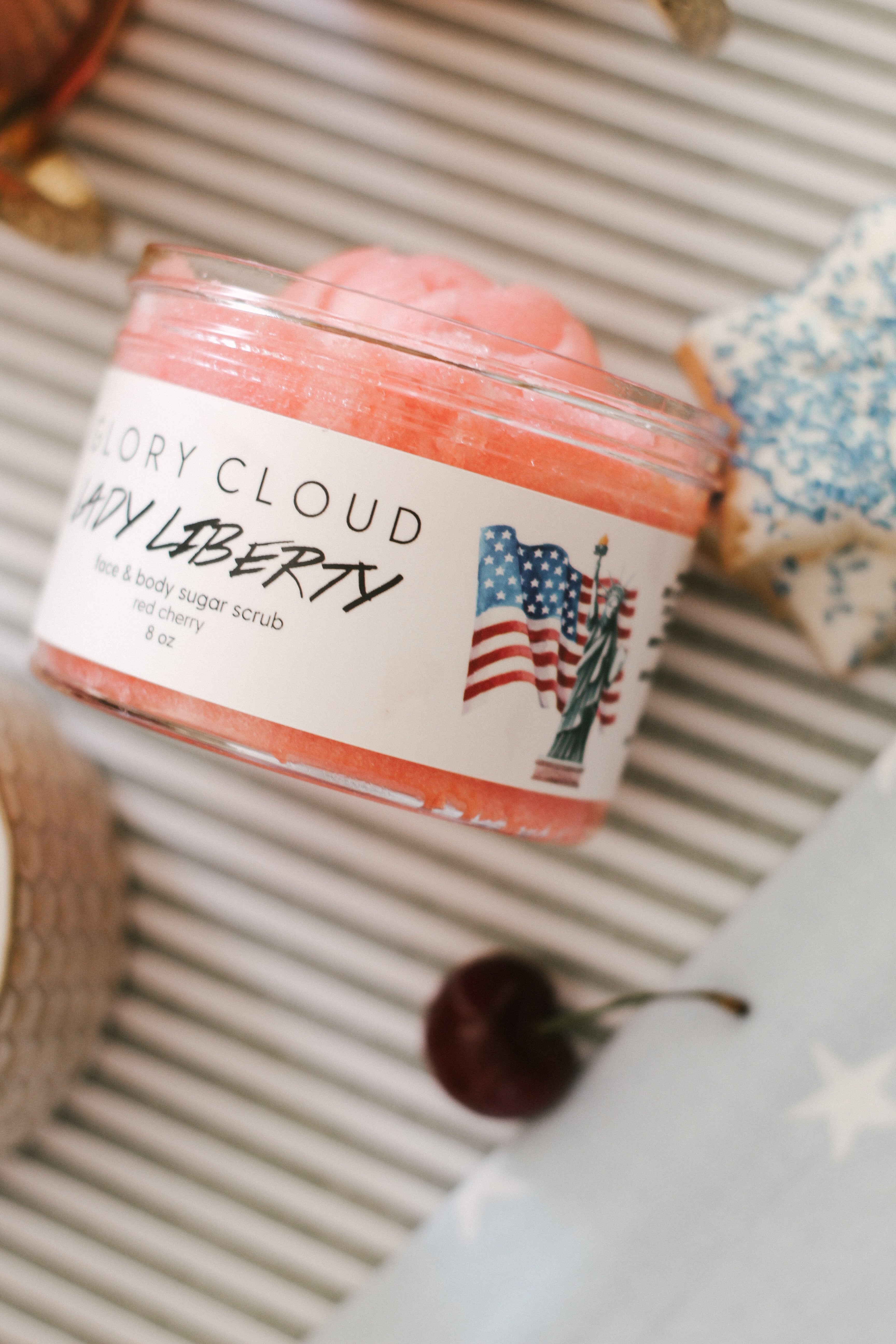 Lady Liberty - Cloud Scrub